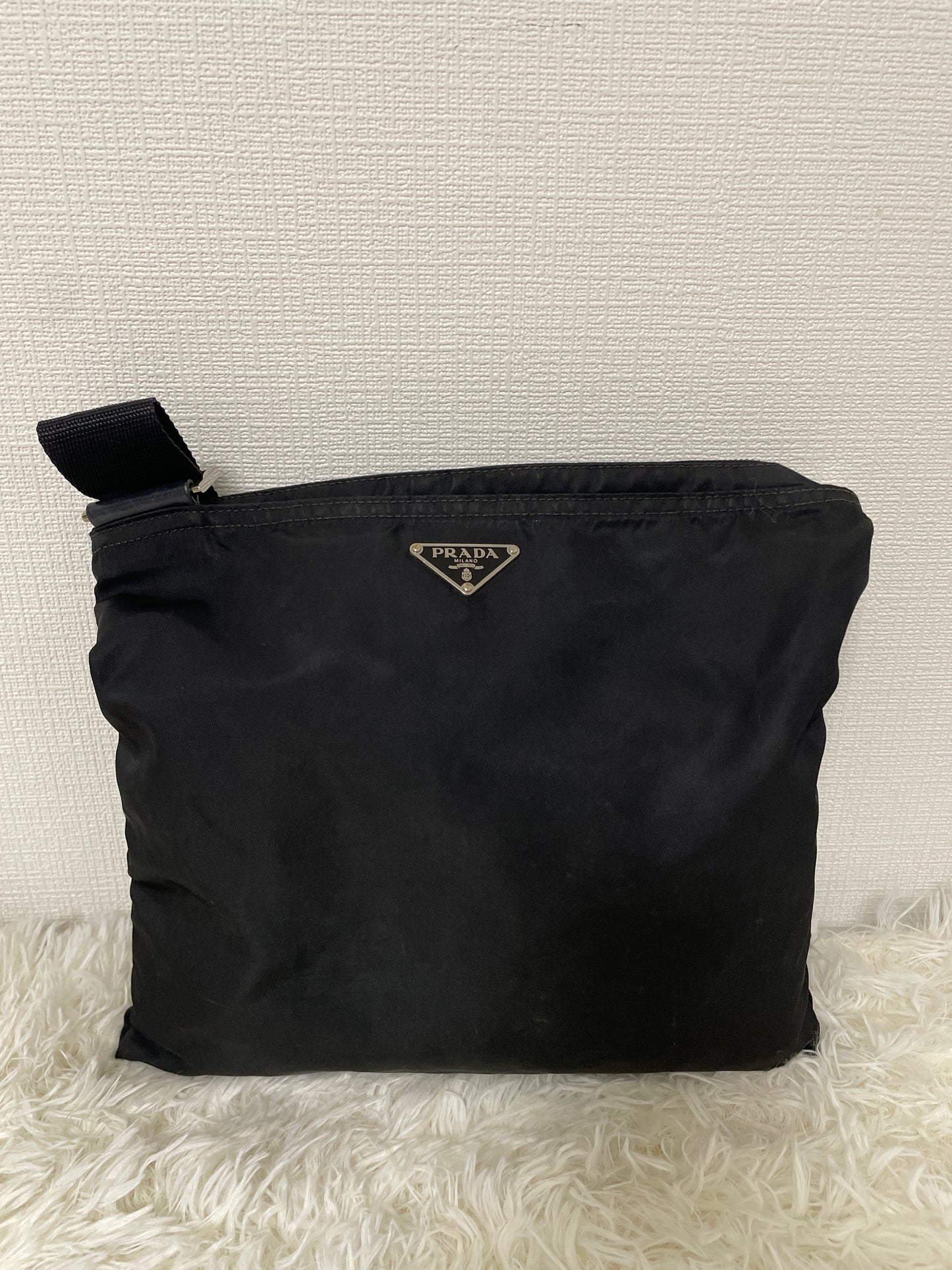 Prada Black Shoulder Bags A-16522