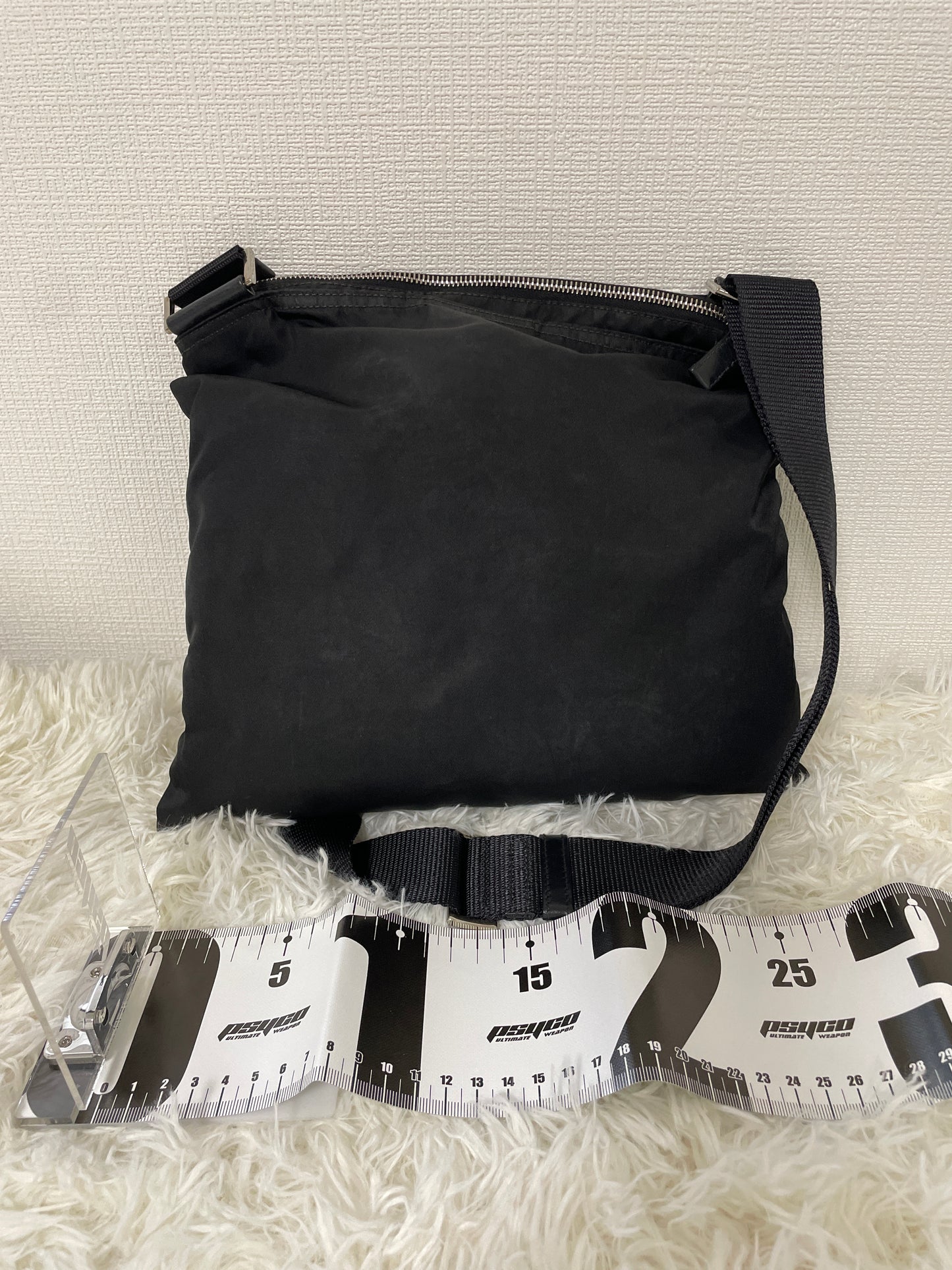 Prada Black Shoulder Bags A-16522
