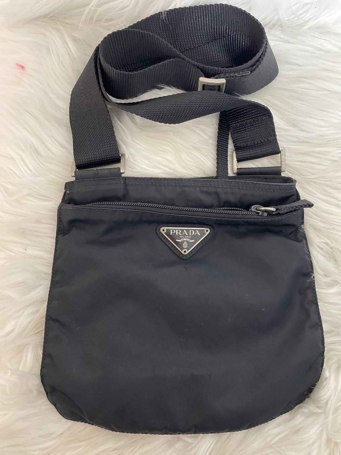 Prada Black Shoulder Bags A-16530