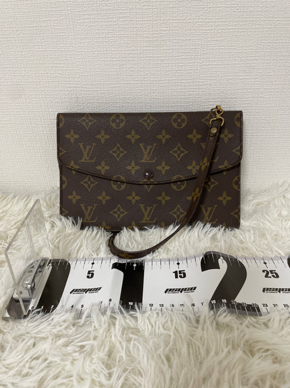 Louis Vuitton Brown Shoulder Bags A-16533