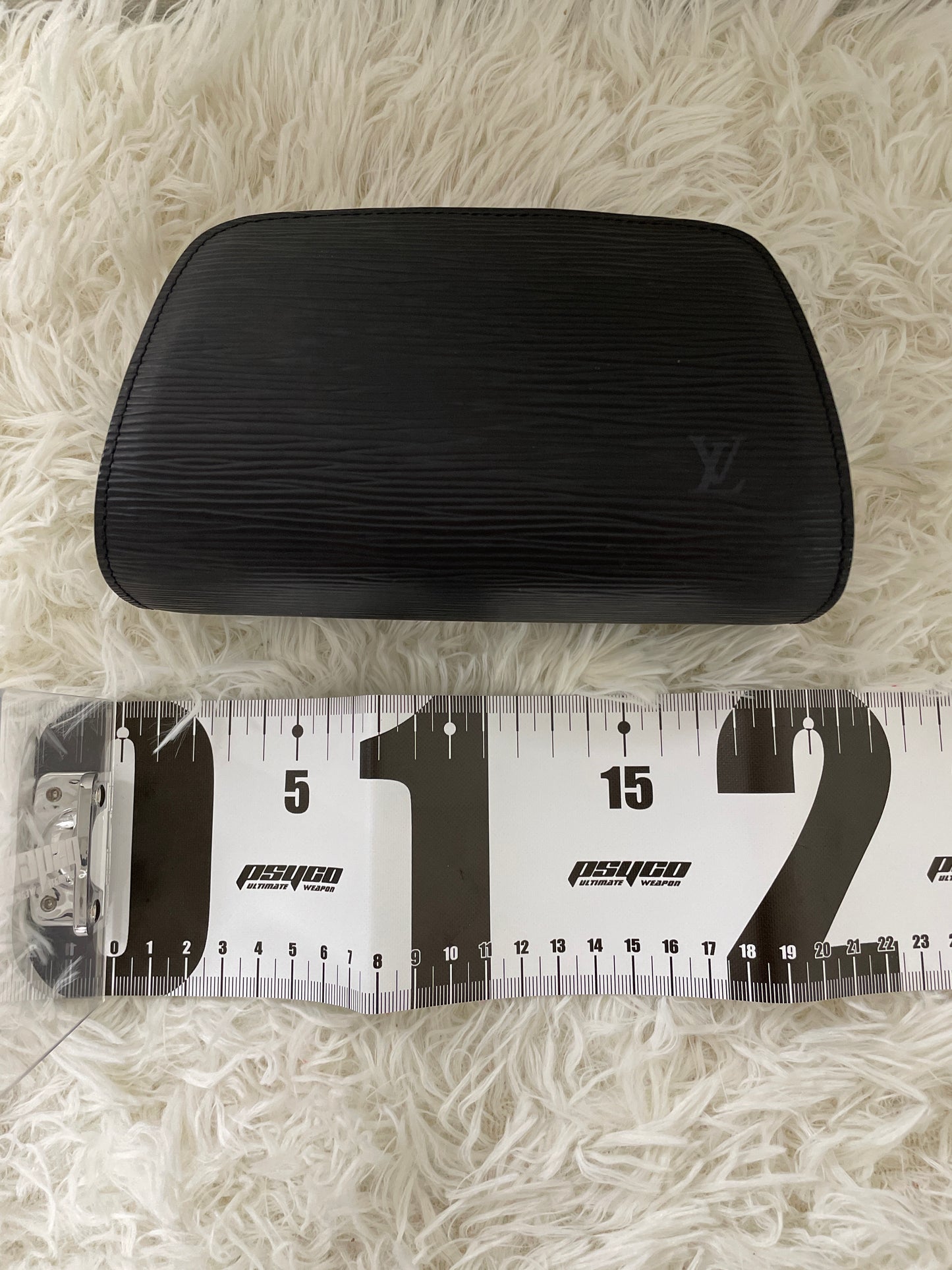 Louis Vuitton Black Pouches A-16541