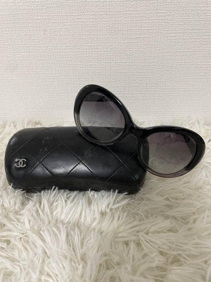 Chanel Black Sunglasses A-16544