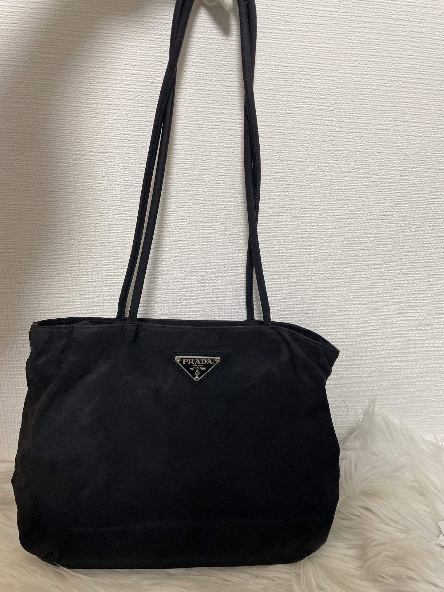 Prada Black Tote Bags A-16546