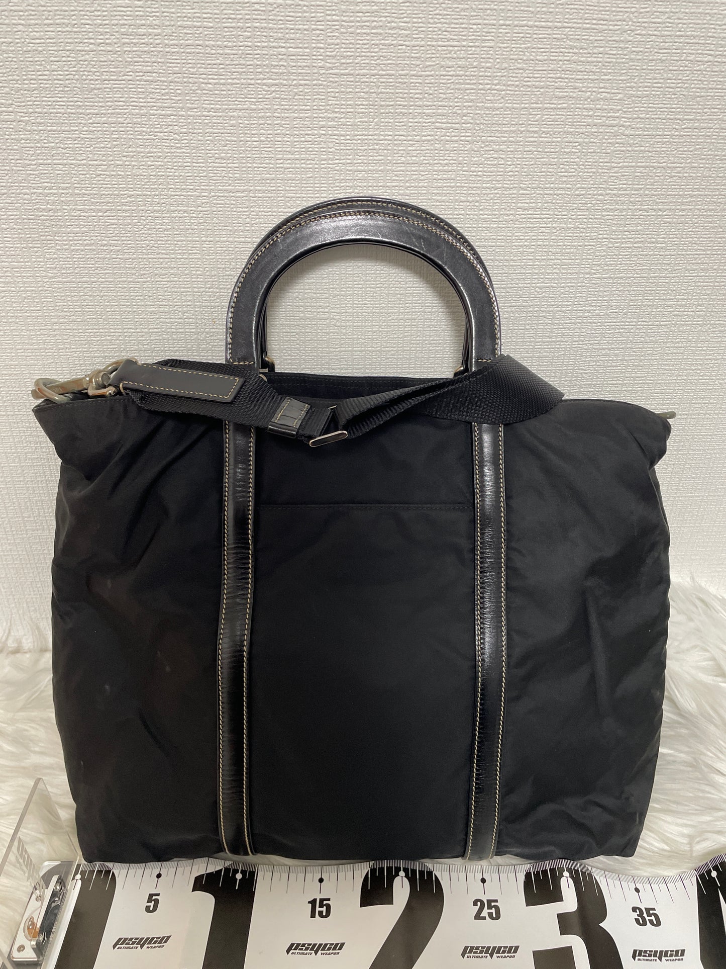 Prada Black Tote Bags A-16549