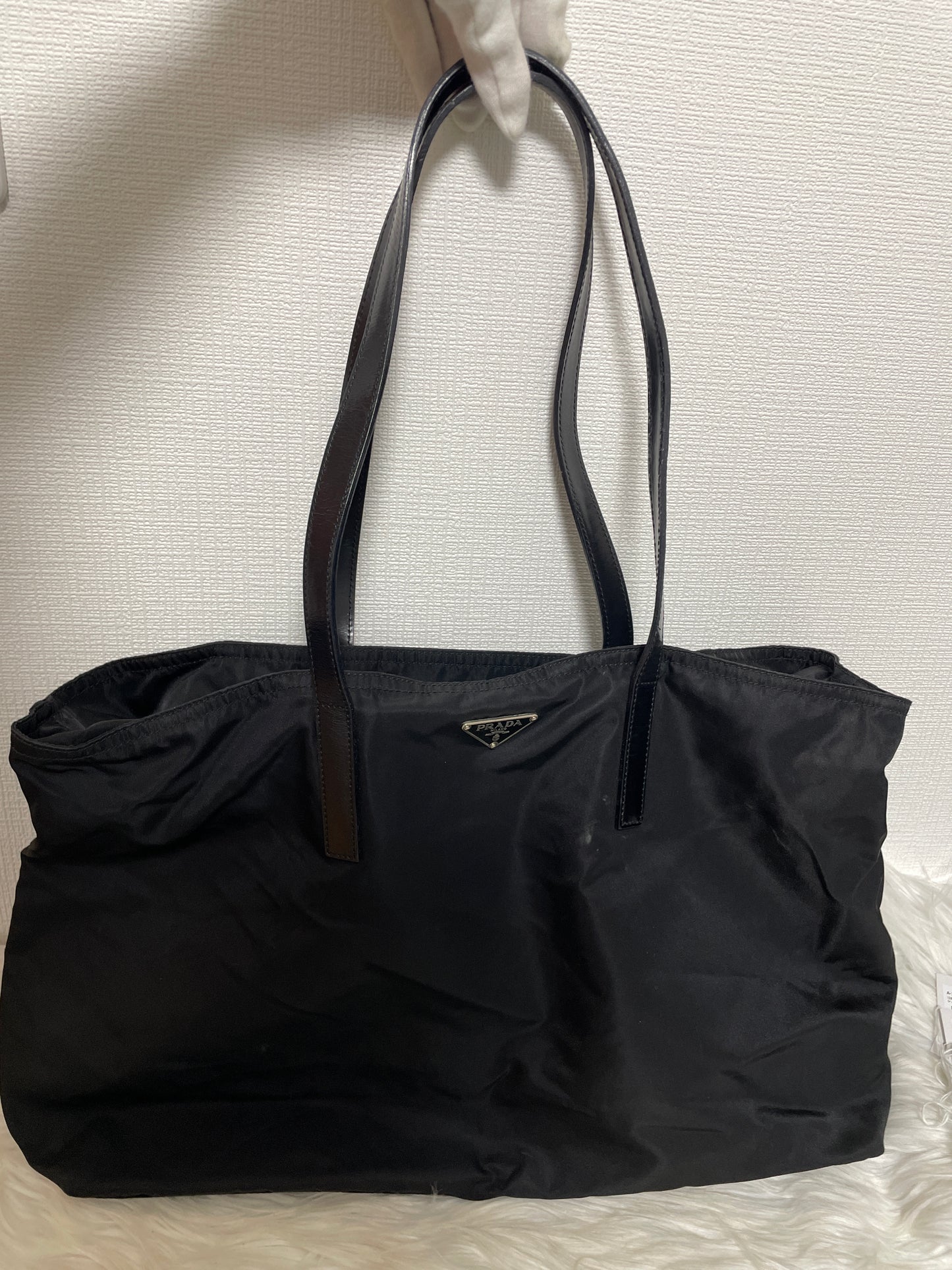 Prada Black Tote Bags A-16550