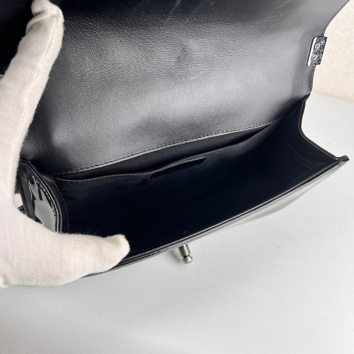 Chanel Black Shoulder Bags A-16580