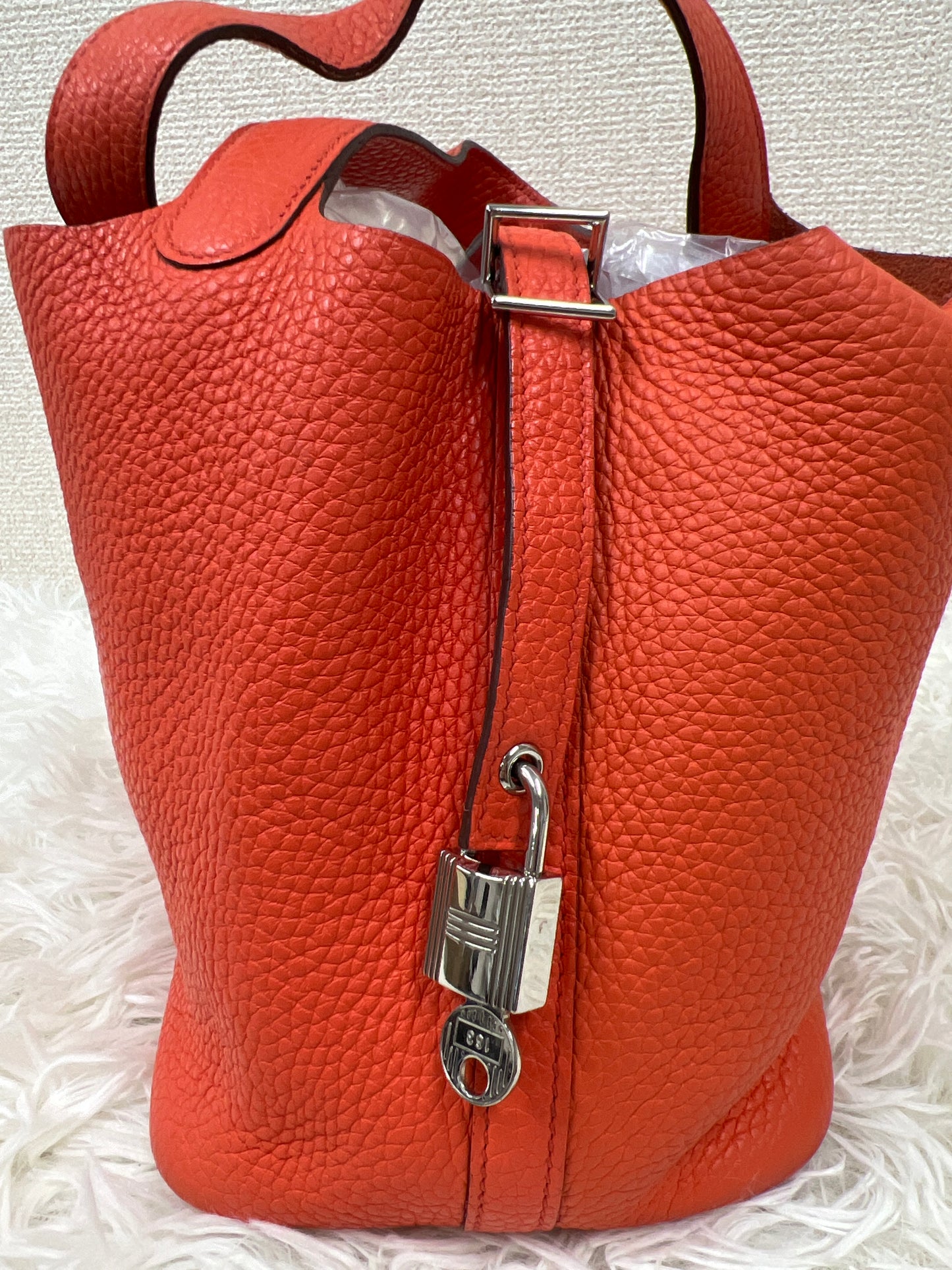Hermes Orange Shoulder Bags A-16589