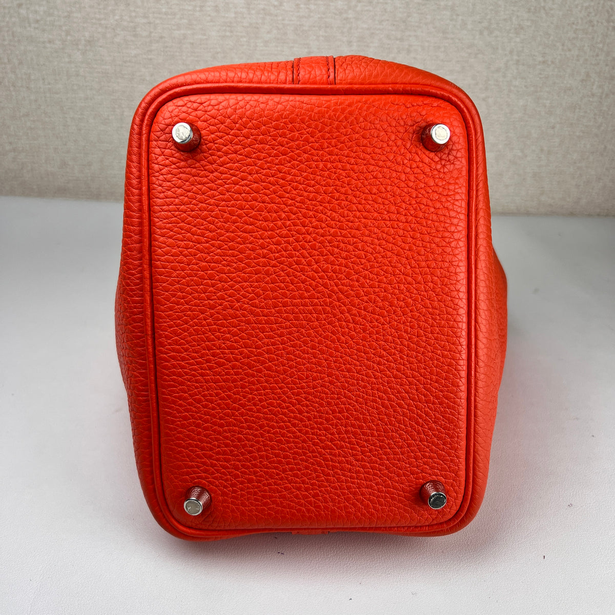 Hermes Orange Shoulder Bags A-16589