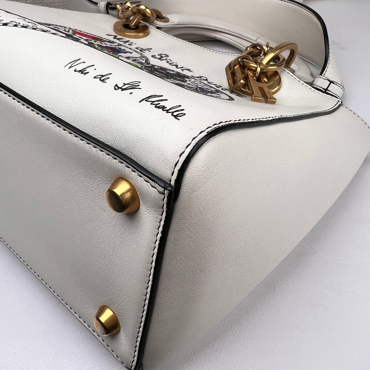 Dior White Shoulder Bags A-16591
