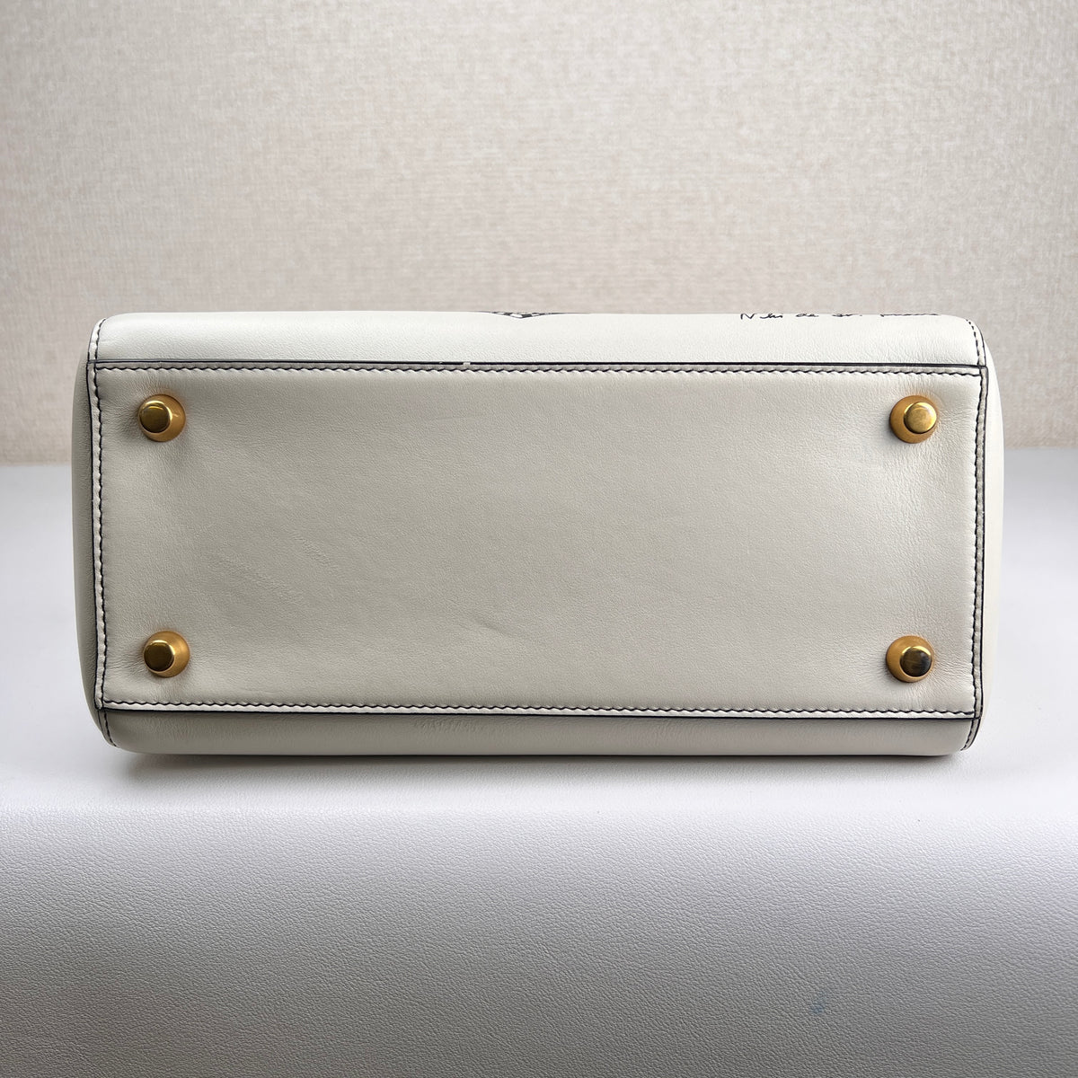 Dior White Shoulder Bags A-16591