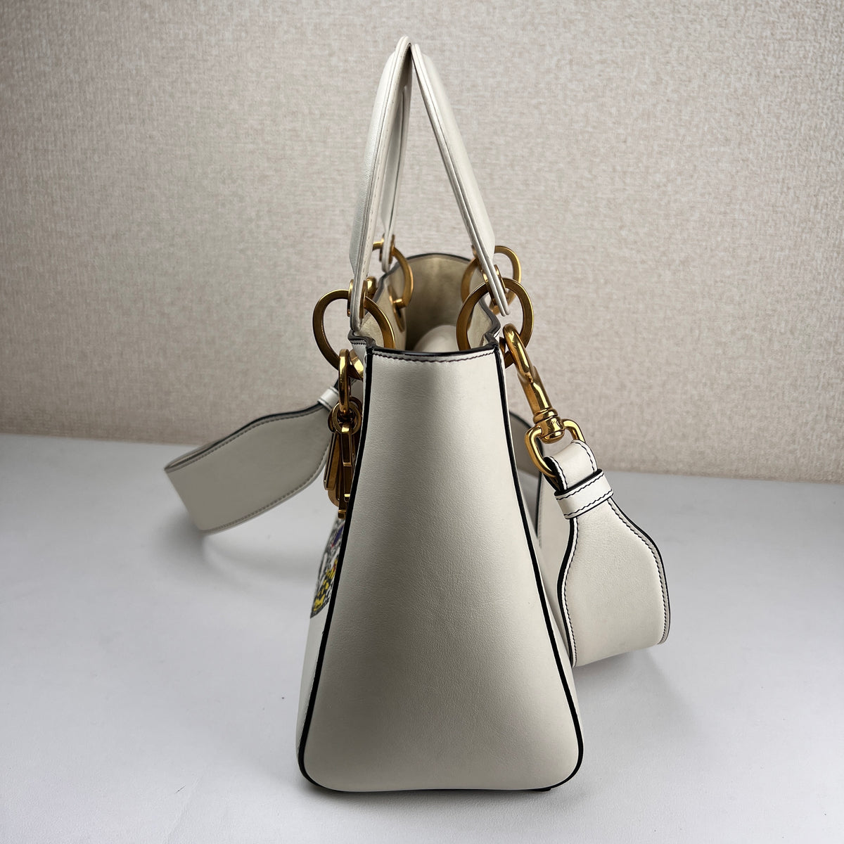 Dior White Shoulder Bags A-16591