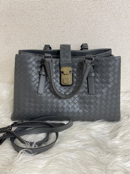 Bottega Veneta Gray Shoulder Bags A-16596