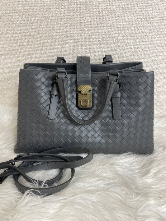Bottega Veneta Gray Shoulder Bags A-16596