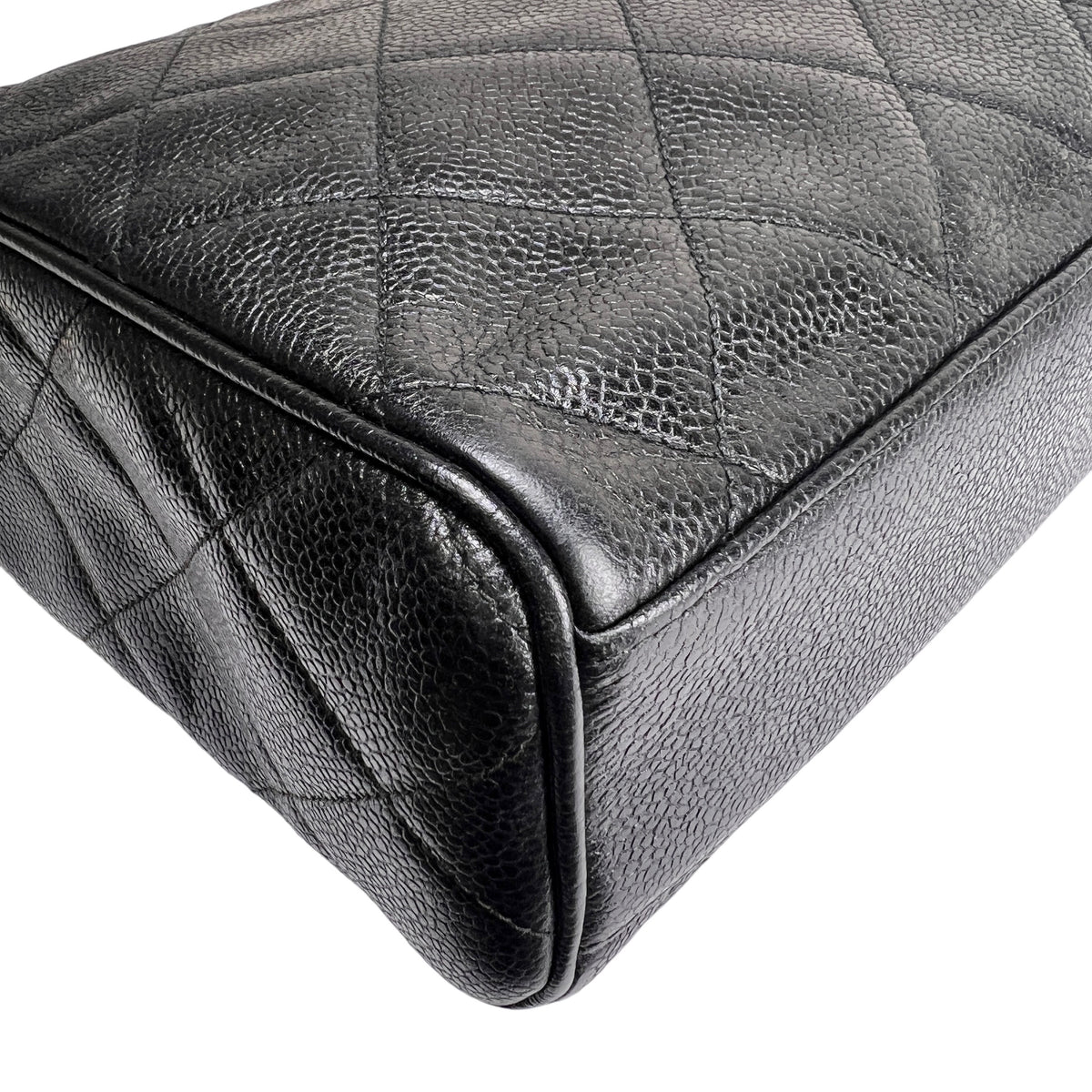 Chanel Black Shoulder Bags A-16603