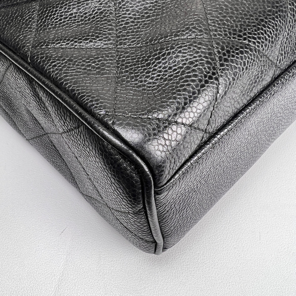 Chanel Black Shoulder Bags A-16603