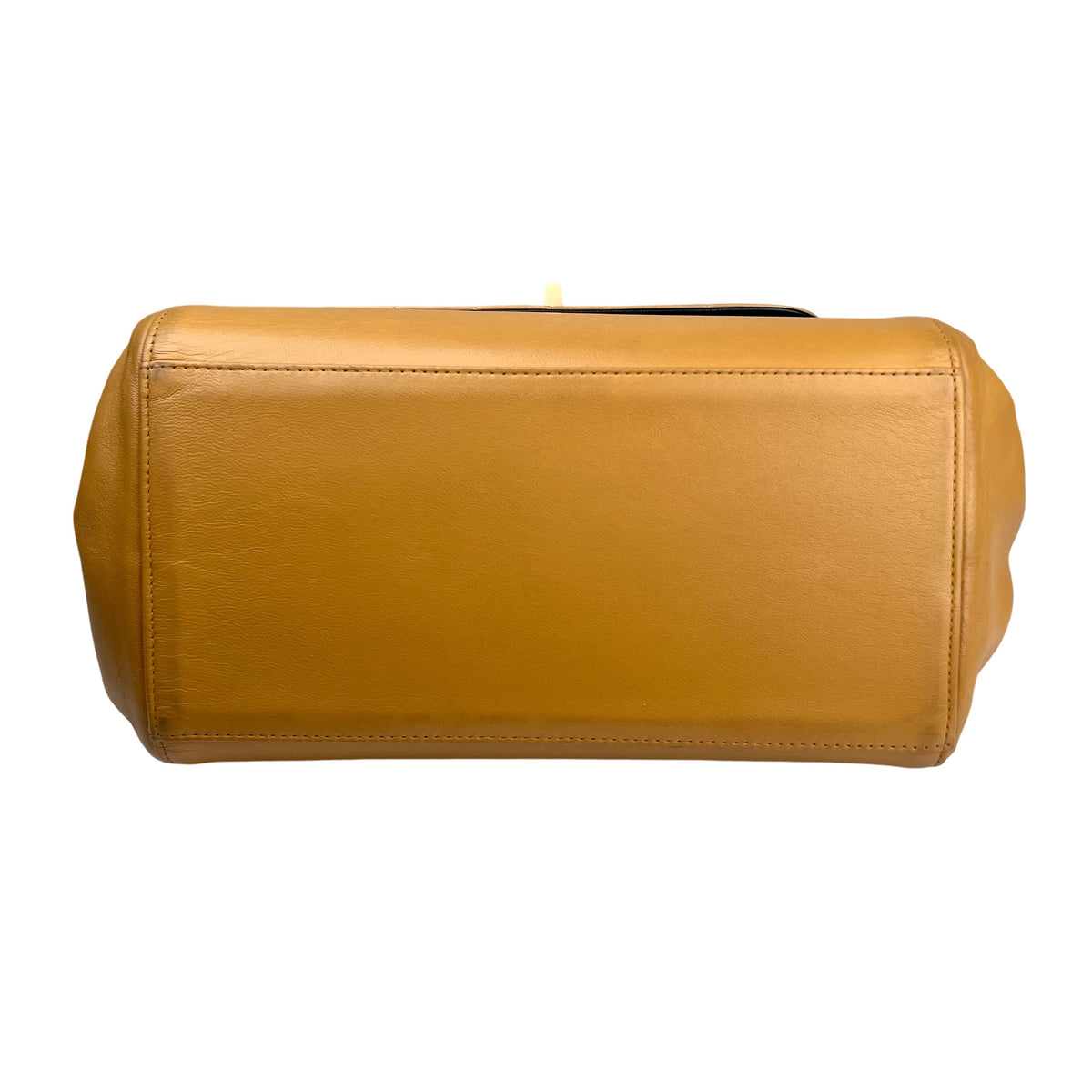 Chanel Beige Shoulder Bags A-16606