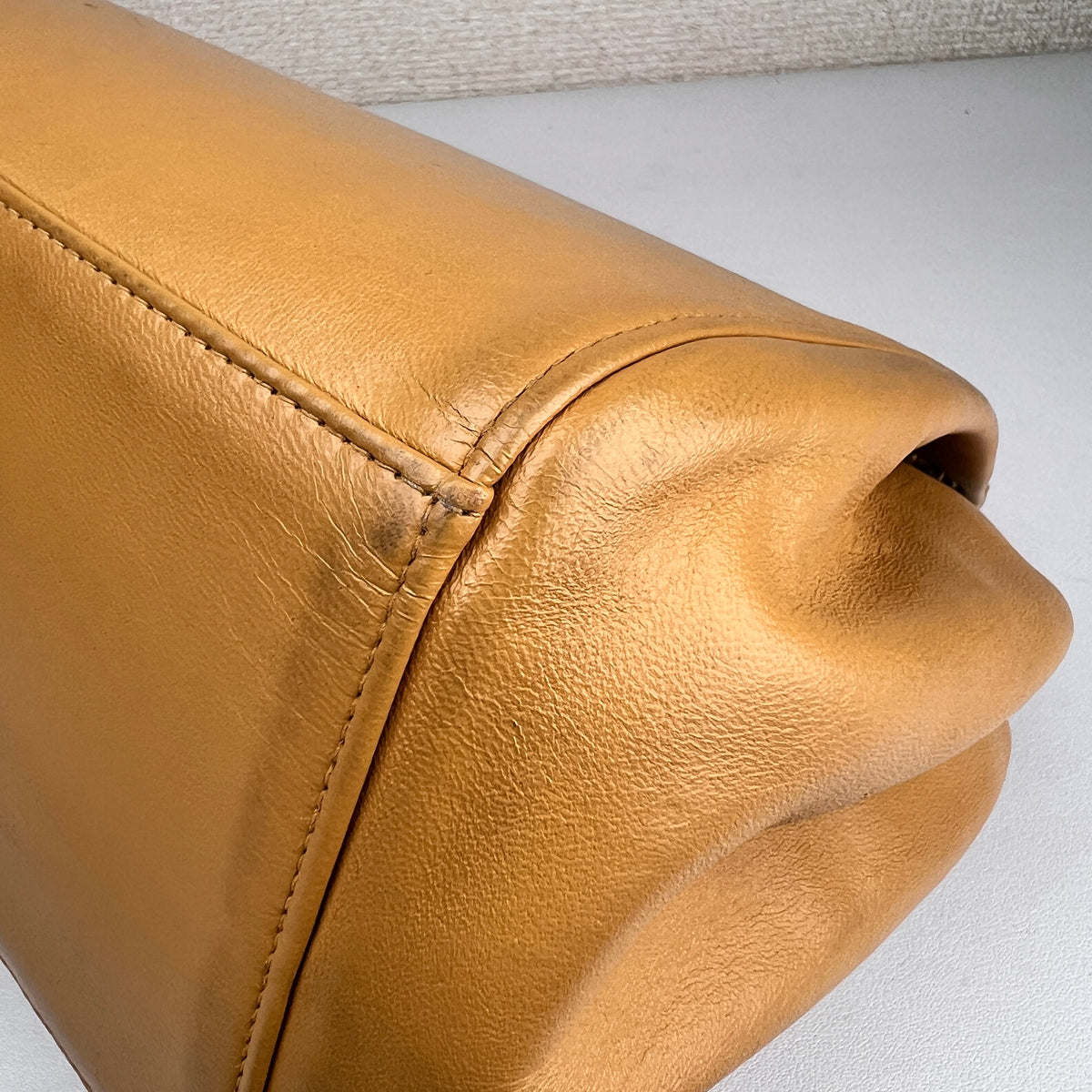 Chanel Beige Shoulder Bags A-16606