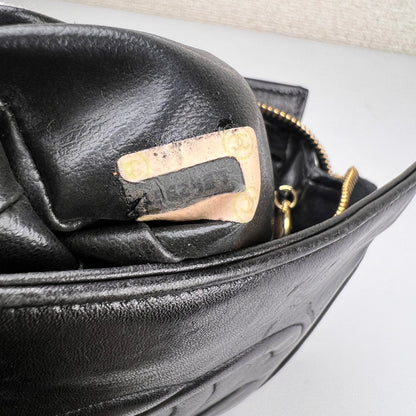 Chanel Black Shoulder Bags A-16609