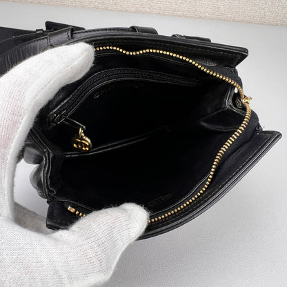 Chanel Black Shoulder Bags A-16609