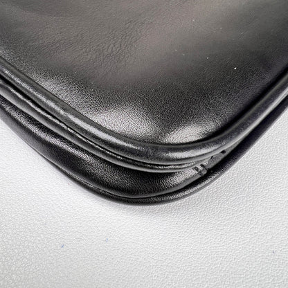 Chanel Black Shoulder Bags A-16609