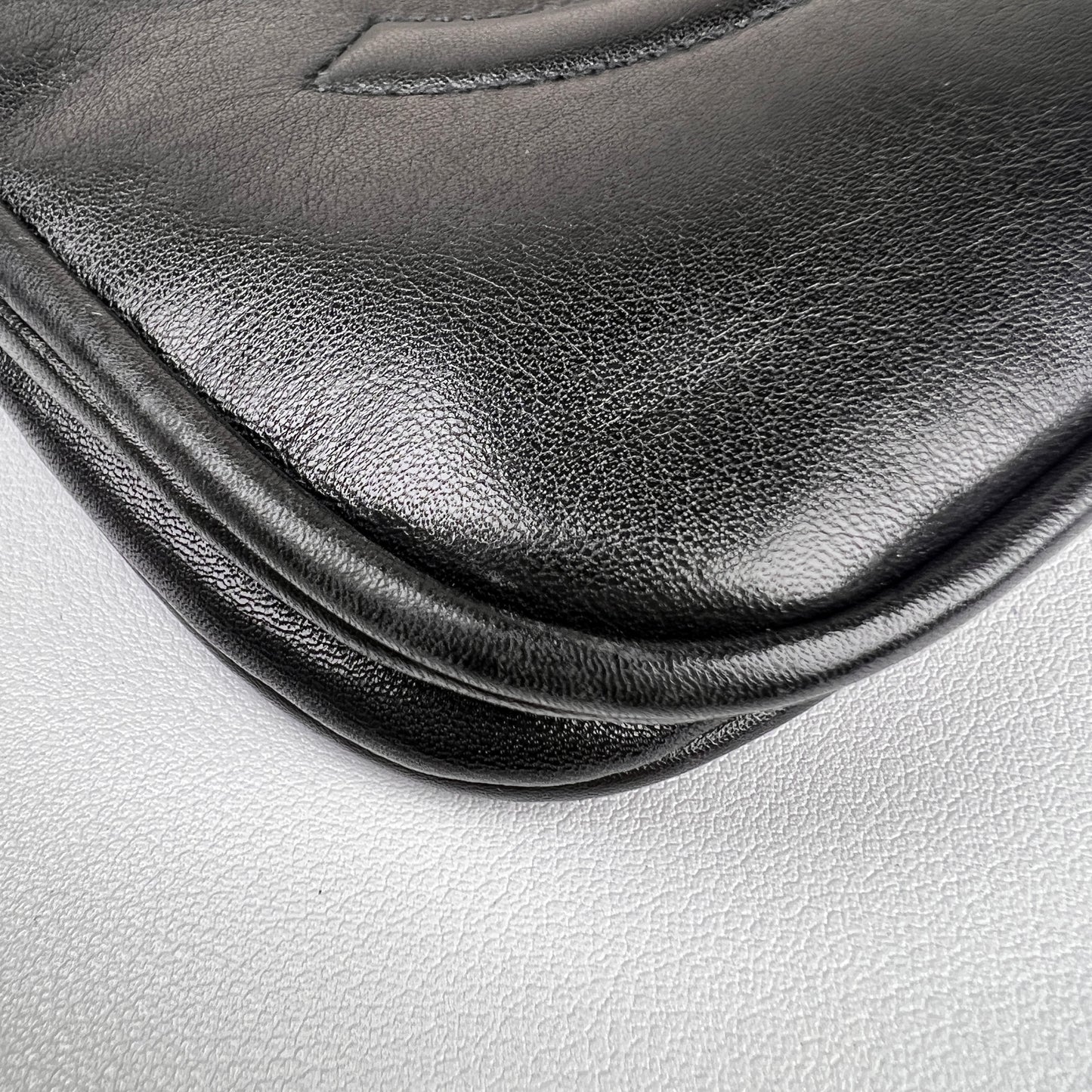 Chanel Black Shoulder Bags A-16609