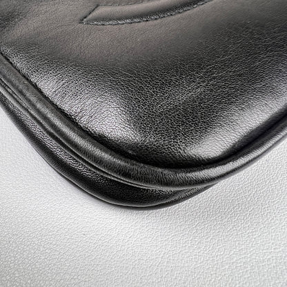 Chanel Black Shoulder Bags A-16609