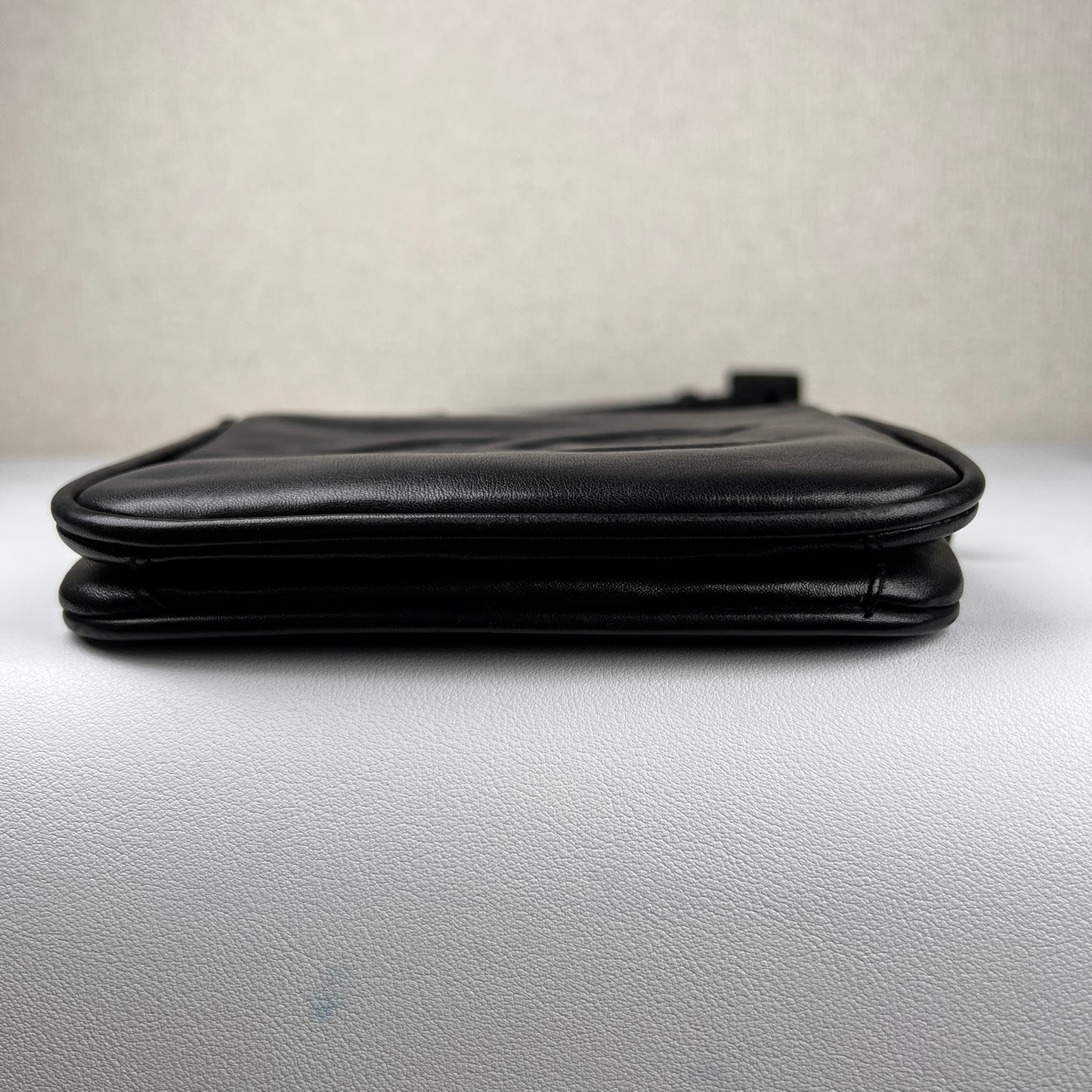 Chanel Black Shoulder Bags A-16609
