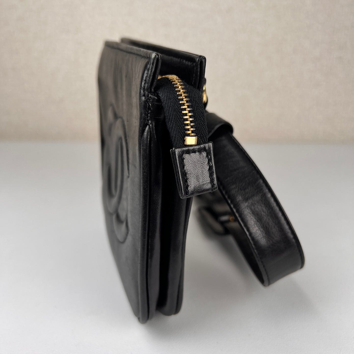 Chanel Black Shoulder Bags A-16609