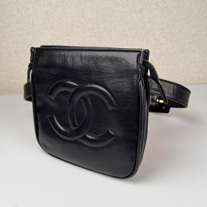 Chanel Black Shoulder Bags A-16609