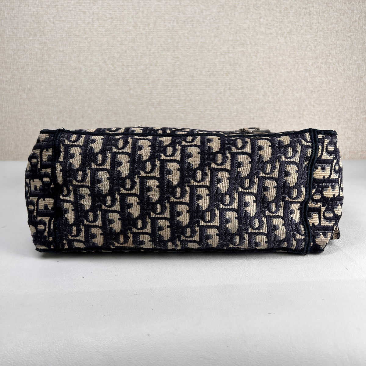 Dior Navy Shoulder Bags A-16610