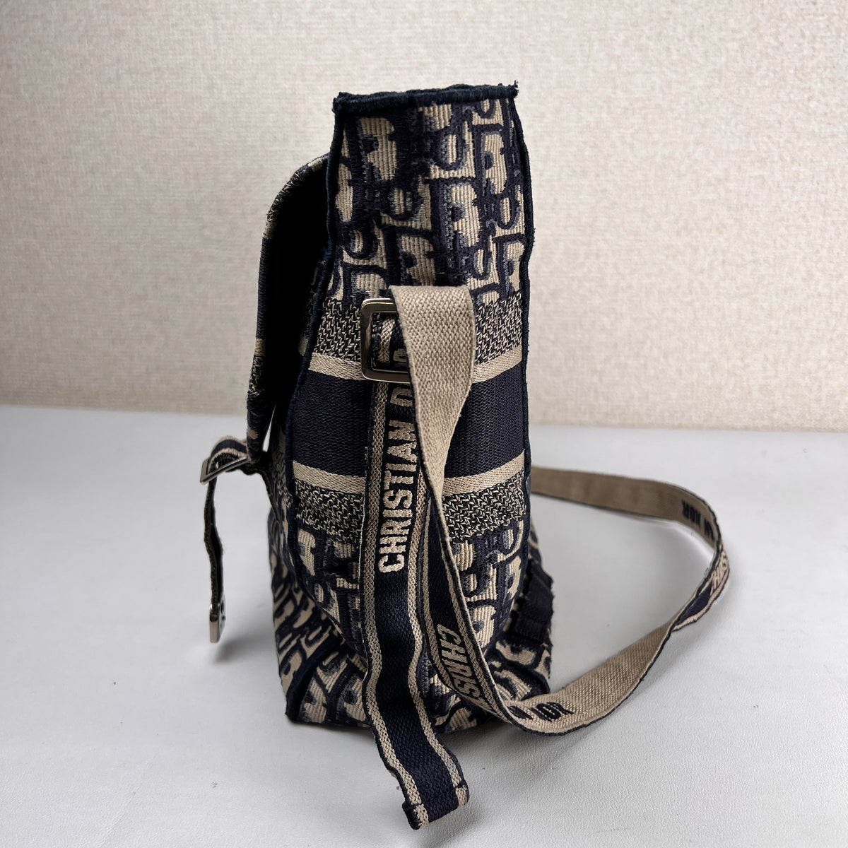 Dior Navy Shoulder Bags A-16610