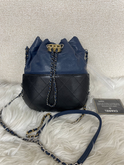 Chanel Navy Shoulder Bags A-16615