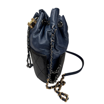 Chanel Navy Shoulder Bags A-16615