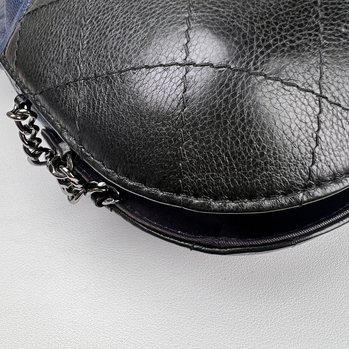 Chanel Navy Shoulder Bags A-16615