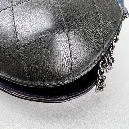 Chanel Navy Shoulder Bags A-16615