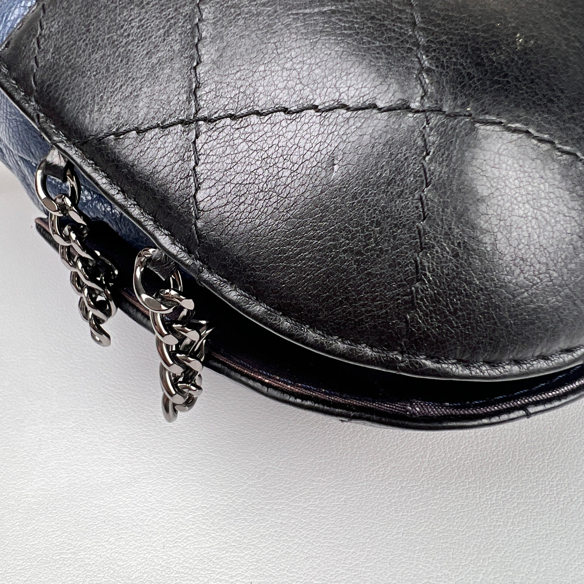Chanel Navy Shoulder Bags A-16615