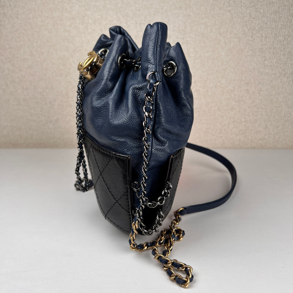 Chanel Navy Shoulder Bags A-16615