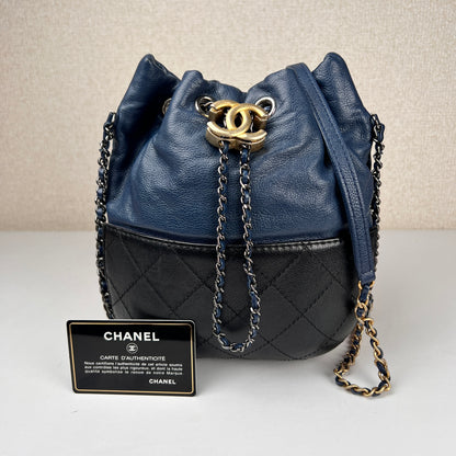Chanel Navy Shoulder Bags A-16615