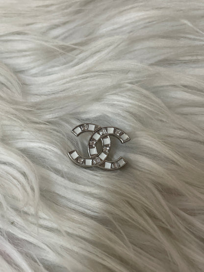 Chanel Silver Earrings A-16622