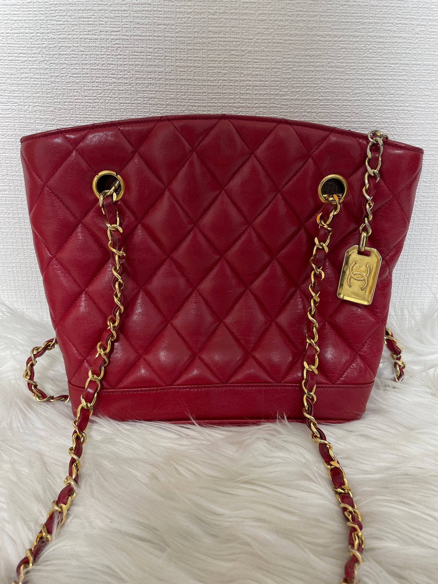 Chanel Red Shoulder Bags A-16625
