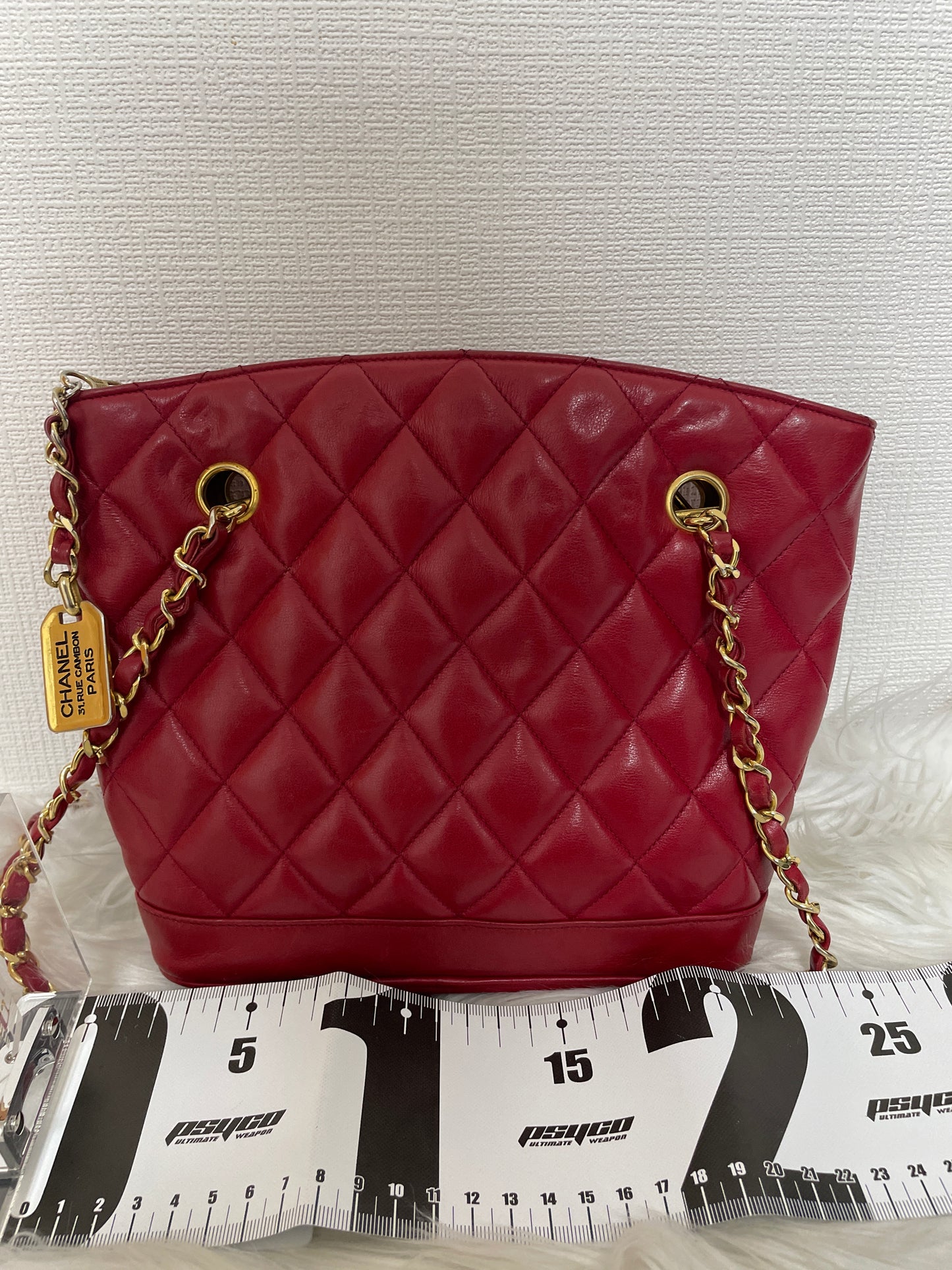 Chanel Red Shoulder Bags A-16625