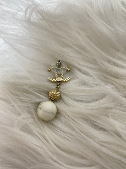Chanel Gold Earrings A-16638