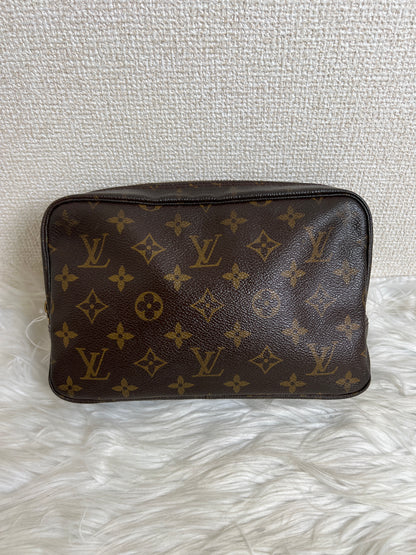 Louis Vuitton Brown Pouches A-16643