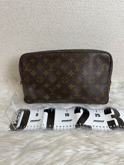Louis Vuitton Brown Pouches A-16645