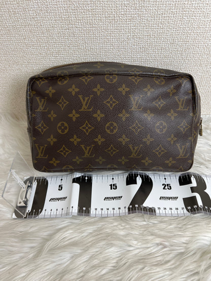 Louis Vuitton Brown Pouches A-16651