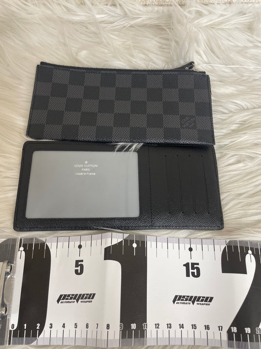 Louis Vuitton Gray Wallets A-16655