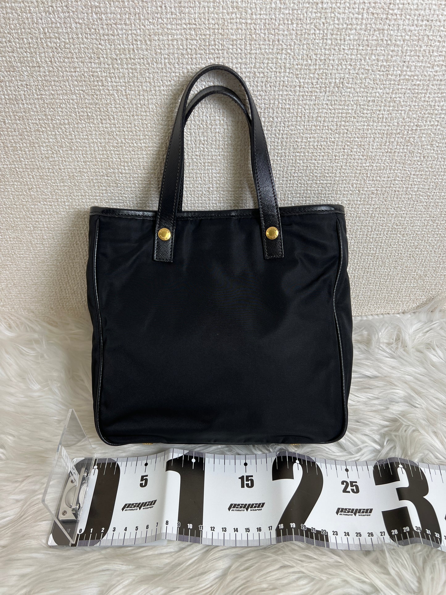 Prada Black Tote Bags A-16658