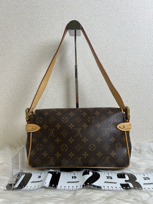 Louis Vuitton Brown Shoulder Bags A-16661