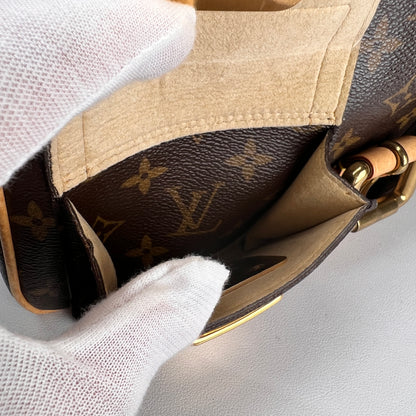 Louis Vuitton Brown Shoulder Bags A-16661