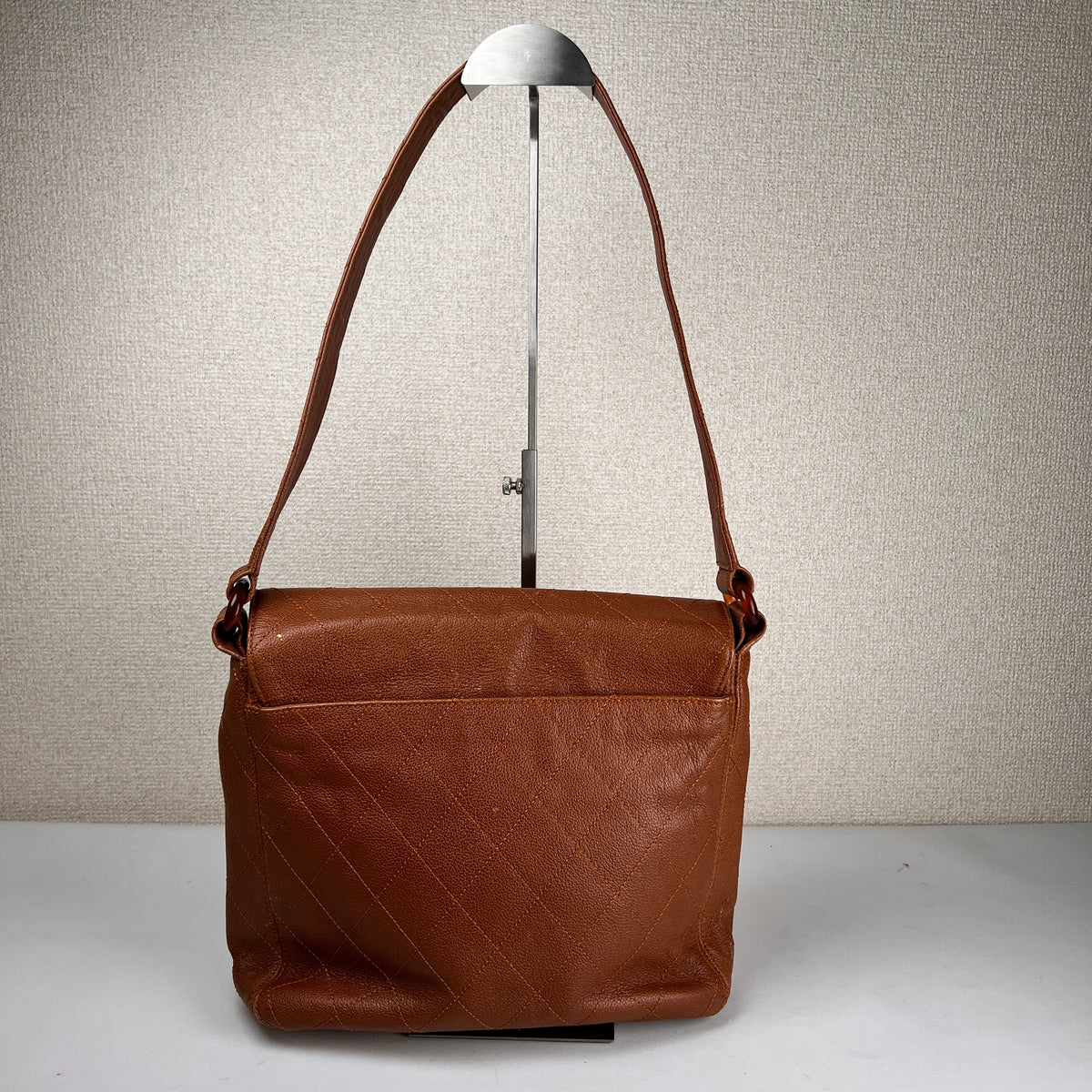 Chanel Brown Shoulder Bags A-16662